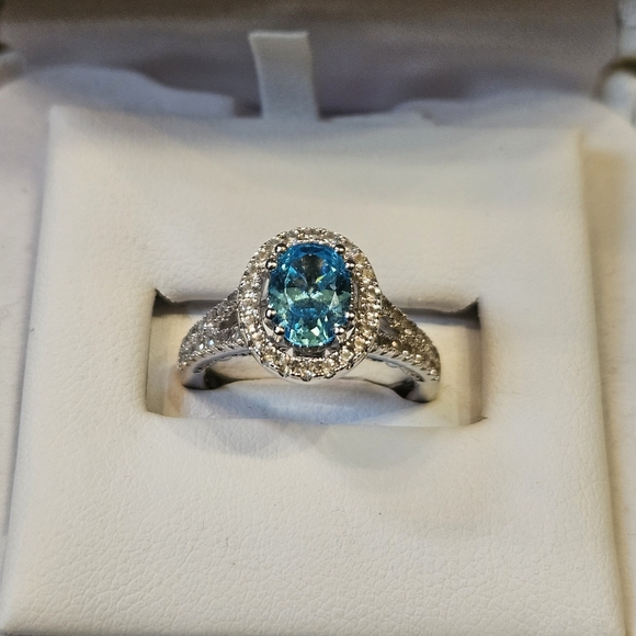 Sterling Silver Created Stone Ring Size 6 BNWT